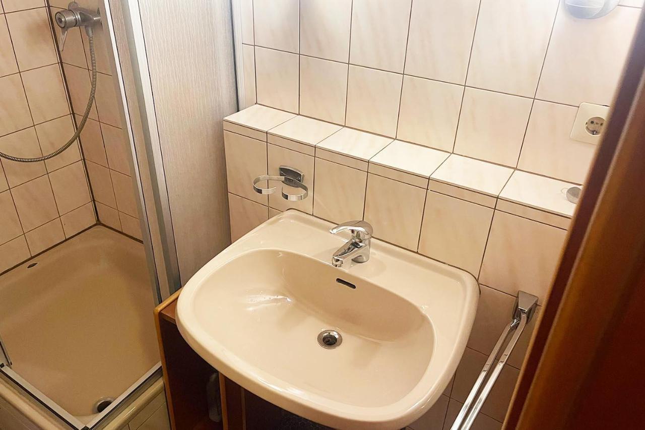 One Room Apartment In Bergisch Gladbach Exterior photo